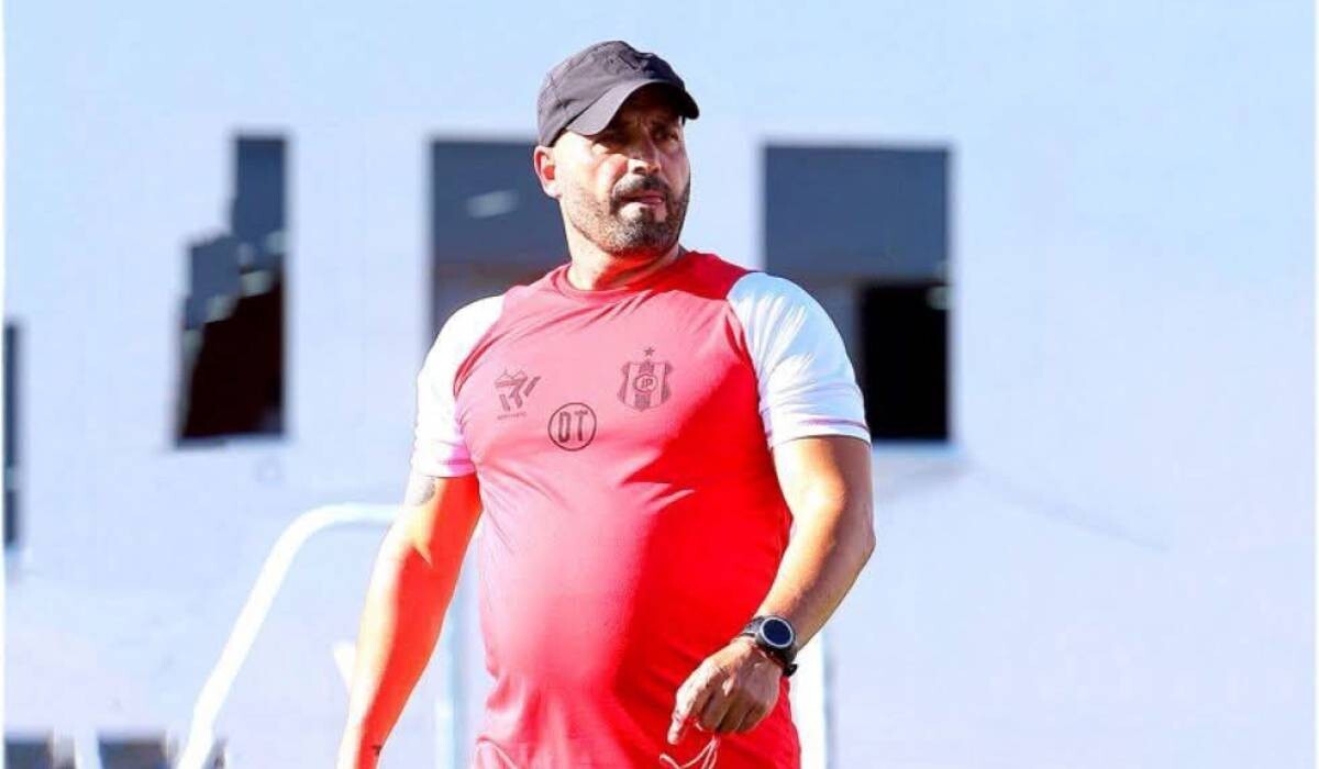 NotiBoliviaDep's tweet photo. #NotiBolivia │ Thiago Leitao no va más como entrenador de Independiente

Leer más en: https://t.co/XKS9f72pZf 

#Bolivia https://t.co/zJSoczxWfg