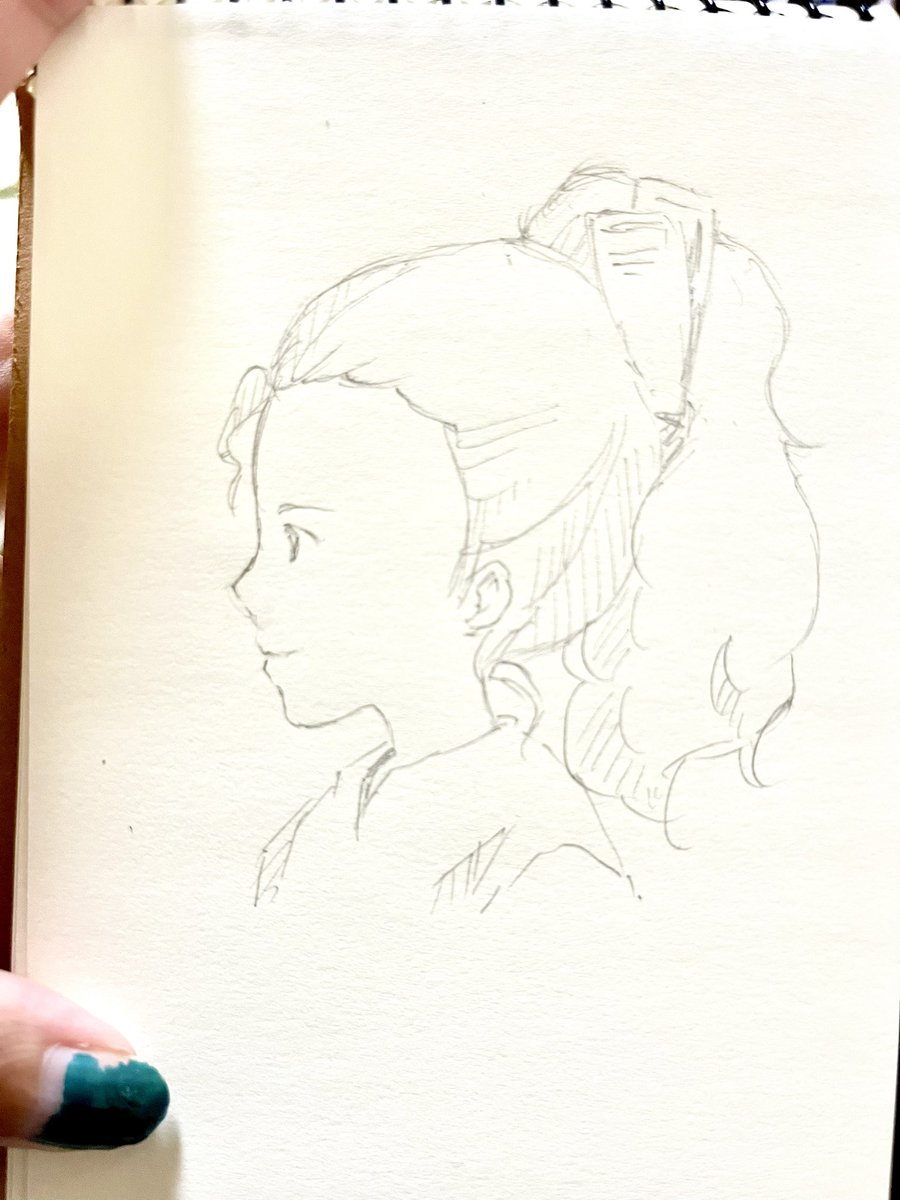 86ki0217's tweet photo. アリエッティ可愛いかったなぁの落書き https://t.co/gZD2BAAj09