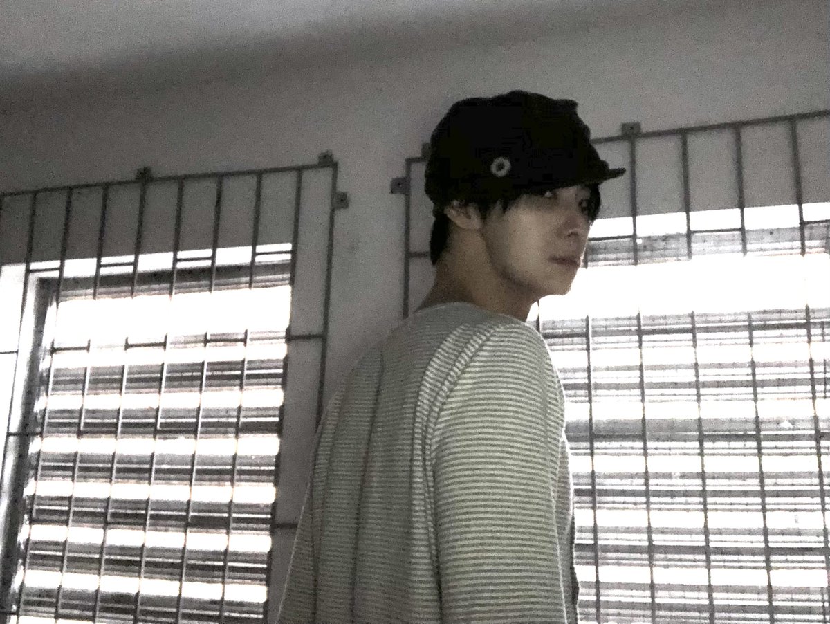 NTX_OFFICIAL_'s tweet photo. (・・?)

#RAWHYUN #로현
#NTX #엔티엑스 https://t.co/0QwuD9LAc3