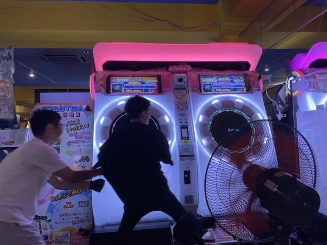 _p_i_c's tweet photo. maimaiで滝さんに勝つ方法 https://t.co/DaFhZ2p24U