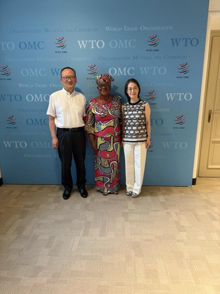 NOIweala's tweet photo. Saying goodbye to my wonderful Senior Adviser Ambassador Tomochika Uyama of Japan and his wife Keiko with colleagues from the DG’s office. Tomo, for 5.5 years you gave your best. Thank you for the expertise, experience, institutional memory after all those WTO negotiations, and the hard work. Will really miss you! Wishing you and Keiko the very best in your new assignment. Many thanks to @MofaJapan_jp  and the Government of Japan for loaning you to us! @JapanMissionGE