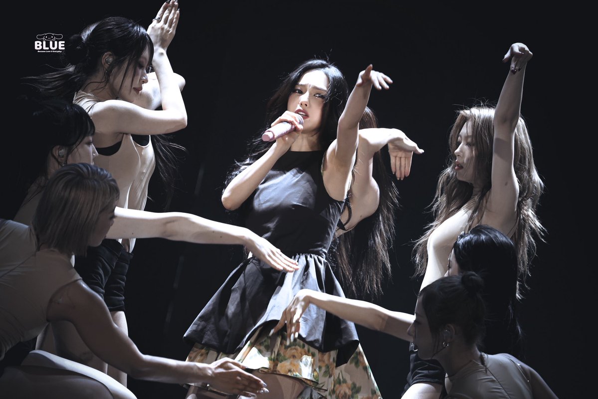 blue_karina_'s tweet photo. 260807 aespa 2026-27 LIVE TOUR -SYNK: COMPLaeXITY IN SEOUL

#에스파 #aespa 
#카리나 #Karina https://t.co/s5E2JpidtV