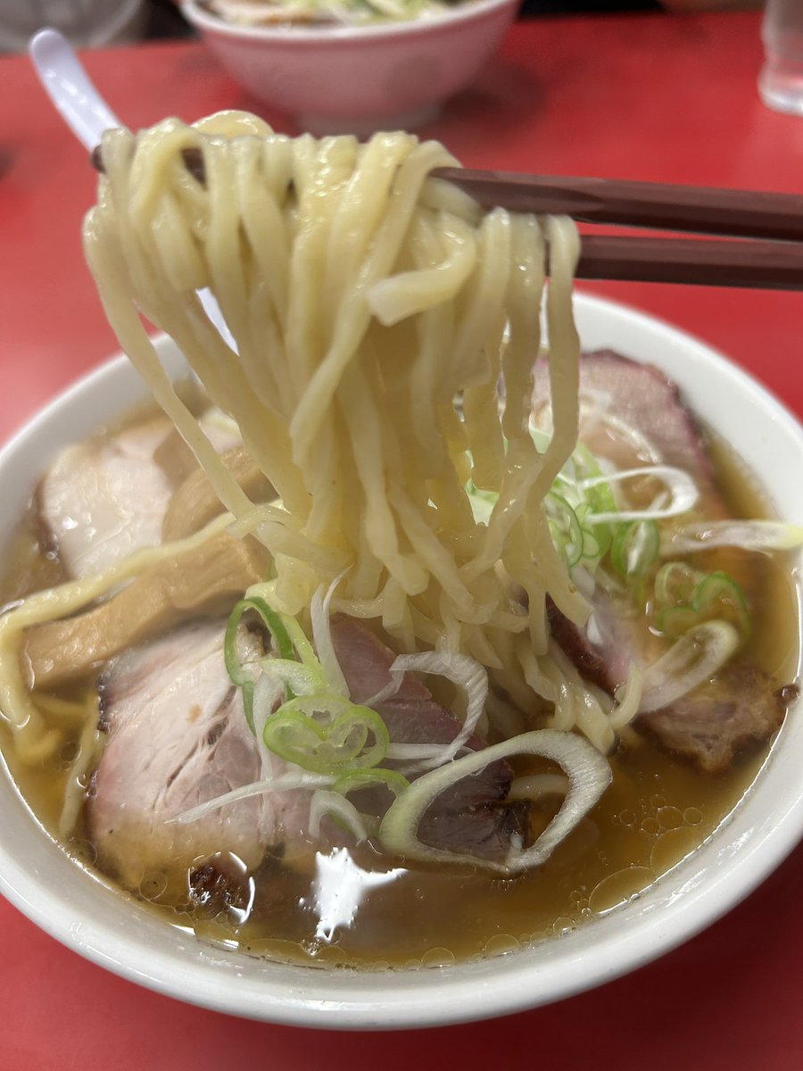 mensta_kitakan's tweet photo. 2026 89杯目
#一品香城東店@#小山市
#チャーシューメン

息子とともに、#一品香 さんへ。
食べ応えのある手打ち麺、そしてチャーシュー、いつ食べても美味しいね。
息子は魅惑の肉脂を注文していたので、少し貰って食べたら、、、これはヤバいね。
美味すぎる
ごちそうさまでした🍜 https://t.co/XKaJxcqVte