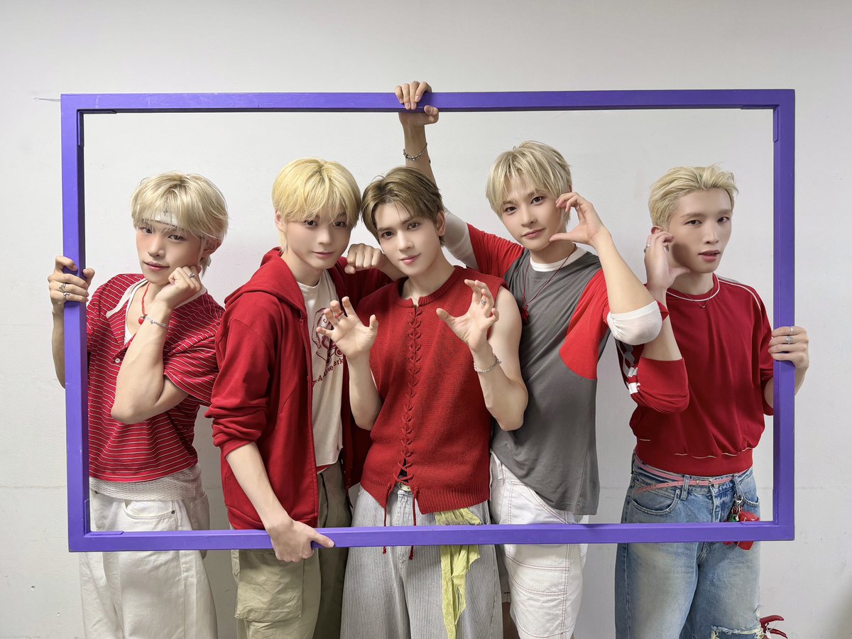 POW_grid's tweet photo. [#POW.pic] 260807

KBS2 '뮤직뱅크'

#POW #파우 #Flavor #플레이버 #GRID #그리드 https://t.co/IdYzjmaabX
