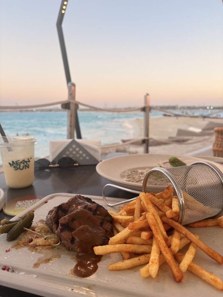 ahmedfawzy3533's tweet photo. Lunch time ๐๐
#lunch #northcoast #marassi #food #summervibes https://t.co/5dr0GnVzTu