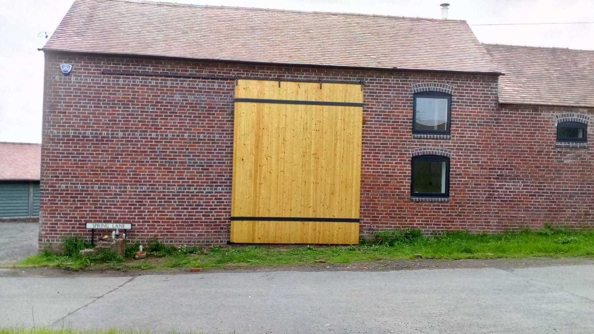 mate_door's tweet photo. Love these large external steel strap handmade barn doors on our Gainesville system in raw steel.
DoorMate is always happy to take on creative custom projects – internal or external. Got an idea? Let’s make it!
#HandmadeBarnDoors #ExternalBarnDoors #CustomBarnDoors #DoorMate https://t.co/NfhMYFb1jd