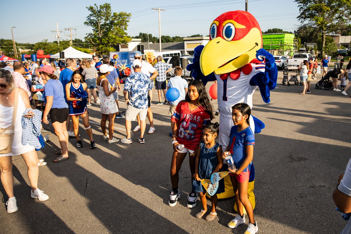 KUAthletics's tweet photo. Jayhawk Nation, we're just ONE week away from kicking off the @KU_Football season with some fun at Corinth Square!‼️🏈

Aug. 14 | 6-9 PM 

#RockChalk x @CentralBankMW https://t.co/A2qa5vj5Ym
