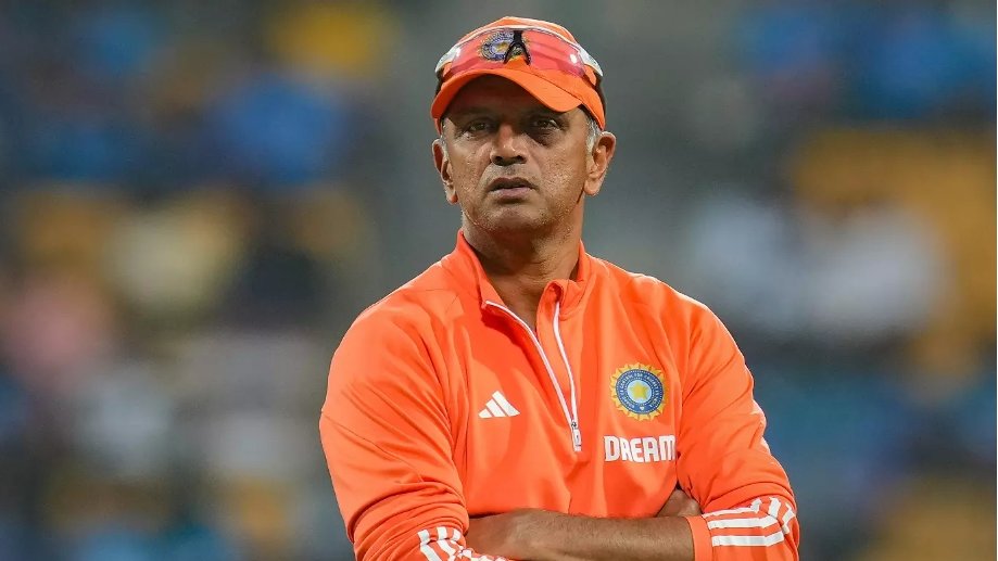 Teamindiacrick's tweet photo. 🚨 BREAKING NEWS 🚨

🚨 NEW SELECTION CHAIRMAN OF TEAM INDIA 🚨

Rahul Dravid is a potential upcoming Chairman of Selectors for Team India and could take over from Ajit Agarkar in October 2026. https://t.co/ygE5rDxwNU