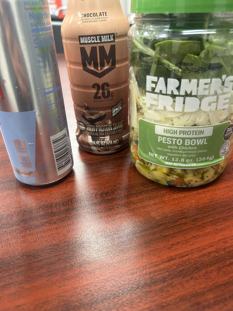mangledzombi's tweet photo. Mmm food for work https://t.co/5oWCAzJdaq