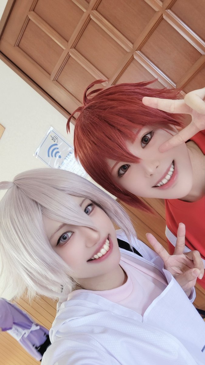 ss_nin06's tweet photo. 双子見たかったから天に応募したけど初出しだったからどきどきしてたらめっちゃ優しくしてくれた弟(@Land_Himmel )❤
二枚目の写真はたまたま似たようなポーズになってて双子みがあって好き🫰

2枚目の写真📷→キルアイルアさん (@killkun_491)

#水も滴るいい男祭り0725 https://t.co/aySJSbF6WF