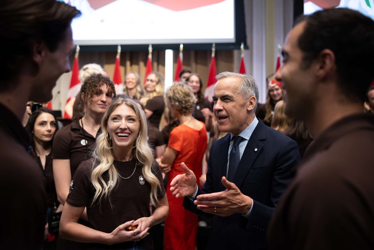 PMcanadien's tweet photo. En réalisant son plus gros investissement jamais consacré au sport, le gouvernement du Canada améliore l’accès au sport et modernise les installations pour que la prochaine génération d’athlètes canadiens ait les ressources nécessaires pour passer du terrain de jeu au podium. https://t.co/S8Vv5YxwWq
