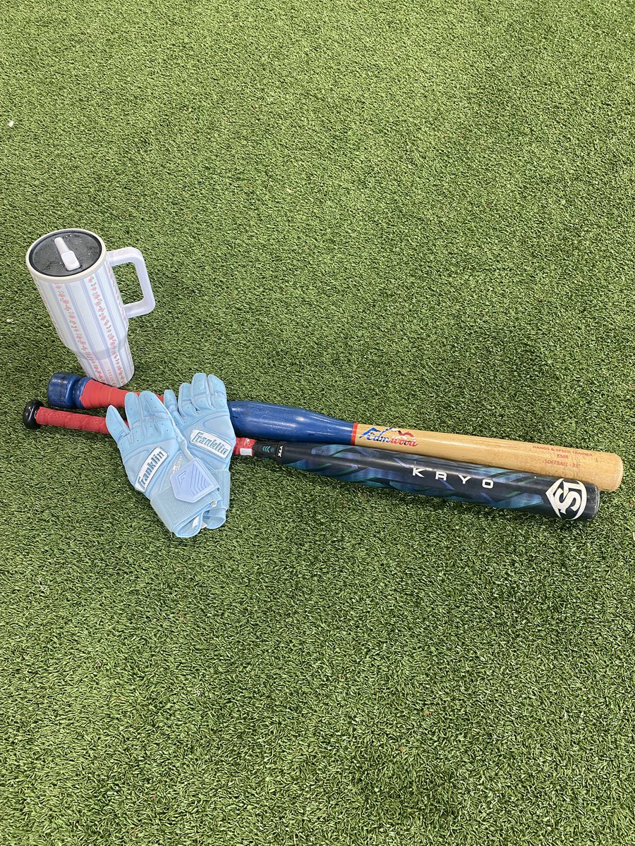 Kinsley_Rohman's tweet photo. This is my week!! 🏋️💪🏻🥎

I’ve been working hard everyday getting better in all aspects of the game! 🙌🏻 I have also made it a priority to get my stretches and workouts done ✅ so I’m ready for the upcoming camps and fall season! 🍂☀️
#lovetheprocess #classof2029 #work

• @TMReneDaddis @MustangsRene @TampaMustangs @leobsbl 
• @UGACoachTony @Syd_finch @chelsw20 
• @CoachDeifel @MattMeuchel @JustinShults33 @PRSTAGGS @Danny_B_23 
• @KarenWeekly @MRhodesSmith @EhrenEarleywine @aubrey_lynne10 
• @rittmanjohn @ClemsonCoachKJ @KatieRepole @Coach_Wigs 
• @coachmegsmith @c_lyon22 @coachkiwij 
• @CoachJordanFAU @CoachPetikS @HaffMary @TaylorMinnickk 
• @HawkinsChawkins @PACKUPSTATE @Coach_TMeds 
• @CoachBallMalone @noahbsanders @SPestrak @coachkoons 
• @SBCoachNavi @CoachKarlaUSF 
• @whitjones25 @MattAlberghini @CoachDreswick @courtney_ogle12 
• @UACoachMurphy @lmcmahon7 @KaylaBraud1 @adamarbour 
• @LineDsoftball @THEWOWSB @PrepSoftball @SoftbalAmerica @CamWoodBats @sluggernation