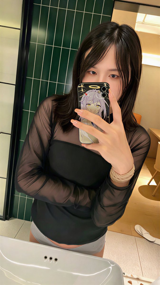 Ruoxiwww's tweet photo. 这是去年线下圆角拍的照片哦
当时化的妆还是挺满意��
还做了可爱的美甲
忍不住多拍了几张
#男娘 https://t.co/LdQXspww9O