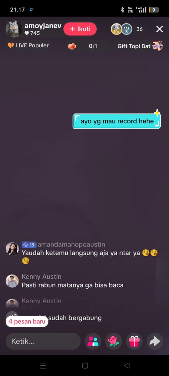 alwayskenda's tweet photo. WAKAKKAKAKA DI SAMPERIN COUPLE GUE🤣🤣🤣 https://t.co/FWXR1y6jWk