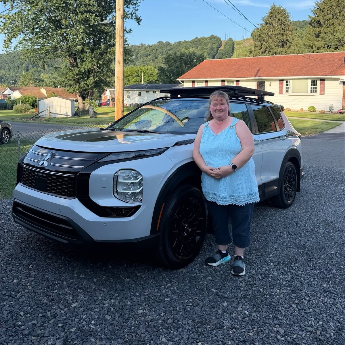 Younger_Mitsu's tweet photo. Big Congratulations to Tammy D. on your NEW 2026 #Mitsubishi Outlander Trail Edition! We appreciate your business! 👏 @mitsucars https://t.co/slh8xI1llV