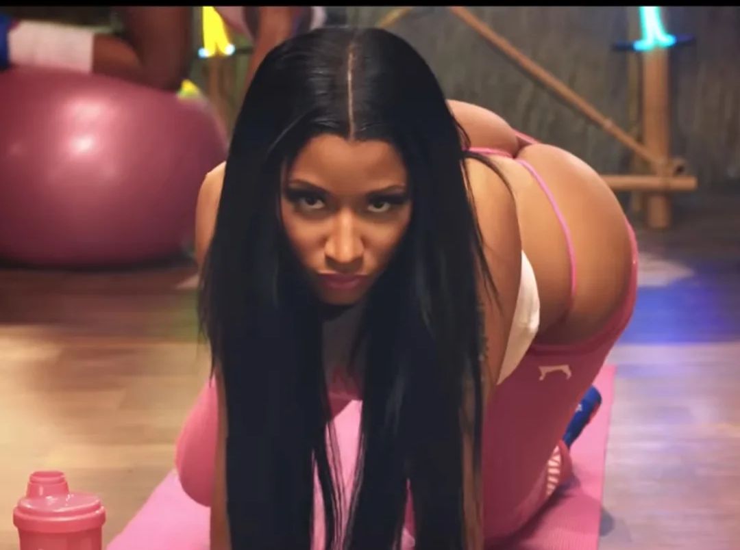 NishCurse_'s tweet photo. This scene from Anaconda lives rent-free in pop culture history. https://t.co/l7DjHHlHpP