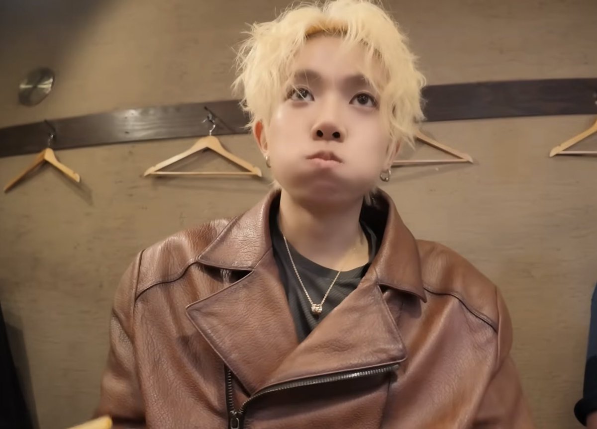 hamgaji's tweet photo. he's so good at having eyes https://t.co/i6YLaqlMoV
