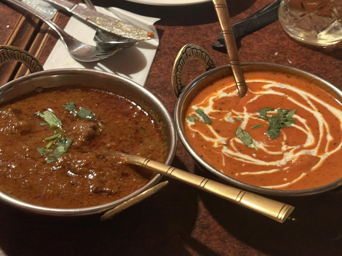 t_bal's tweet photo. インドたらふく食ったから今ならシャクティマット裸で寝れると思ったけど食った分の重さで針が食い込みますわね。
インドは美味しかったです。チーズナン通いする人がいるのも頷ける。 https://t.co/nAns1odyq9