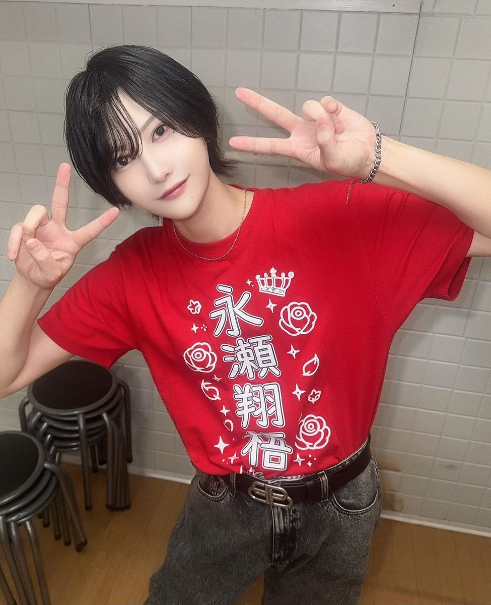 syo_official's tweet photo. ワンマン決起集会＆新曲『夏夏夏ダッ!』
お披露目、会いにきてくれてありがとう🌹

遂に夏ソングきたね〜楽しもうな🌊🏄

ゲリラ配信でチケット買ってくれた子もありがとうね🎫

明日は永瀬ソロチェキ会、一部からお姫様をお待ちしてます💍

#俺だけみてろよ #メン地下 #自撮り界隈 
#8月14日ブロッサムワンマン 
#8月15日永瀬翔梧生誕祭