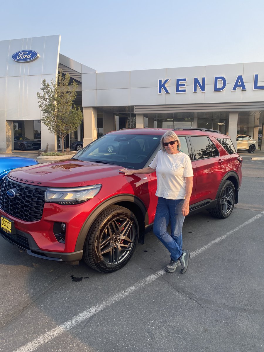 fordmeridian's tweet photo. Leslee D, you look great! Thank you for letting Dahani Alvarado-mcdaniel help you! Upgrade your driveway today!
https://t.co/5iebKxz9lS
#kendallfordofmeridian #ford #fordexplorer #explorer #suv #suvlife #idahome #meridiansuvs #fordlife #kendallauto #letsstartsomethinggreat https://t.co/EbHEq1L59p