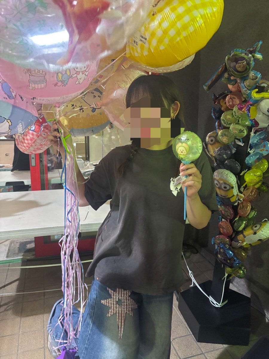 2863__'s tweet photo. 八王子祭り三日間風船売ってるので誰か買いに来て https://t.co/DowFVbIwJZ