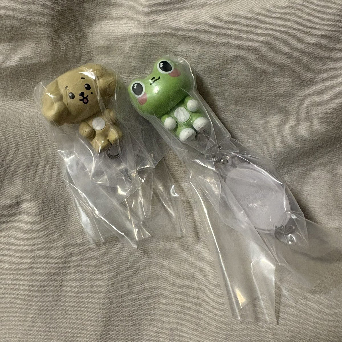 aaooii1230's tweet photo. 【交換希望】 
SEVENTEEN セブチ MINITEEN ミニティーン カプセルトイ ガチャ つまんでつなげてますこっと

譲：ドギョム(カニカン)、THE8(ボールチェーン)
求：スングァン

郵送交換📮

お気軽にお声掛けください🙌 https://t.co/eUdXLIK3VV