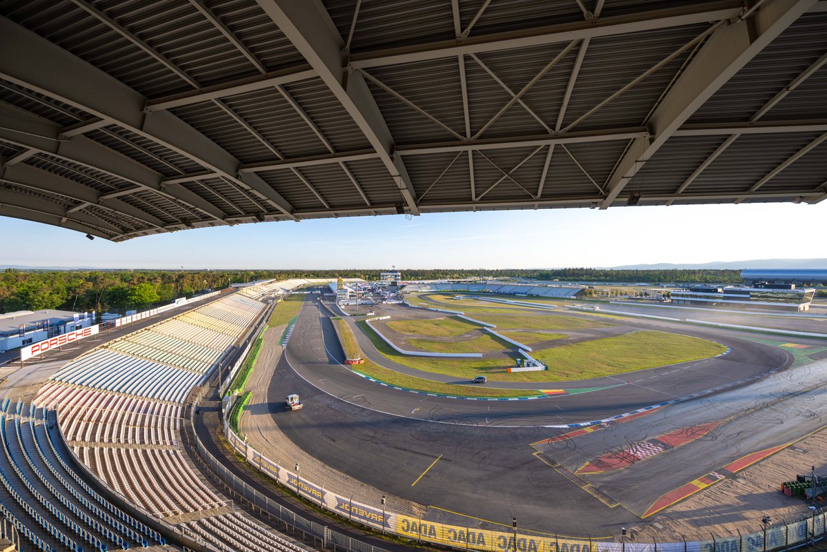 SoyMotor's tweet photo. 👀 La FIA ya baraja posibles nuevas entradas al calendario de 2028

🇦🇷 Buenos Aires
🇩🇪 Hockenheim
🇷🇼 Ruanda
🇿🇦 Kyalami
🇹🇭 Tailandia

🤔 ¿Cuál os gusta más?

ℹ️ Sky Sports

#F1 https://t.co/mFrUK6Svj9