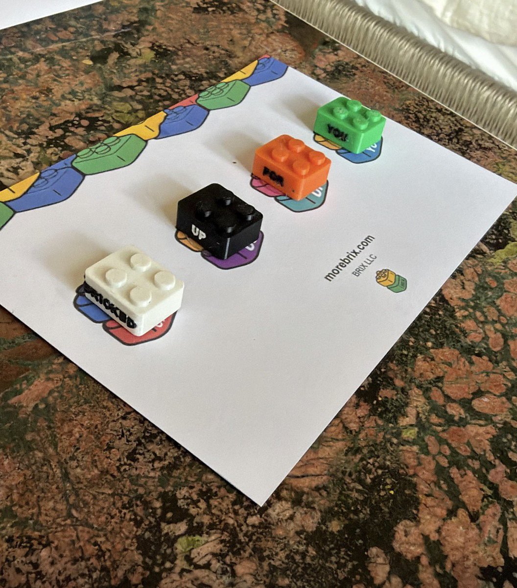 extrabrix's tweet photo. Some orders for BRICKS by users who exchanged their solana:2e7cB8kXpD35notrwh3enaVbsfnFarif4LRq2itmpump, more utility coming soon 👀 https://t.co/ATOn4qehm5