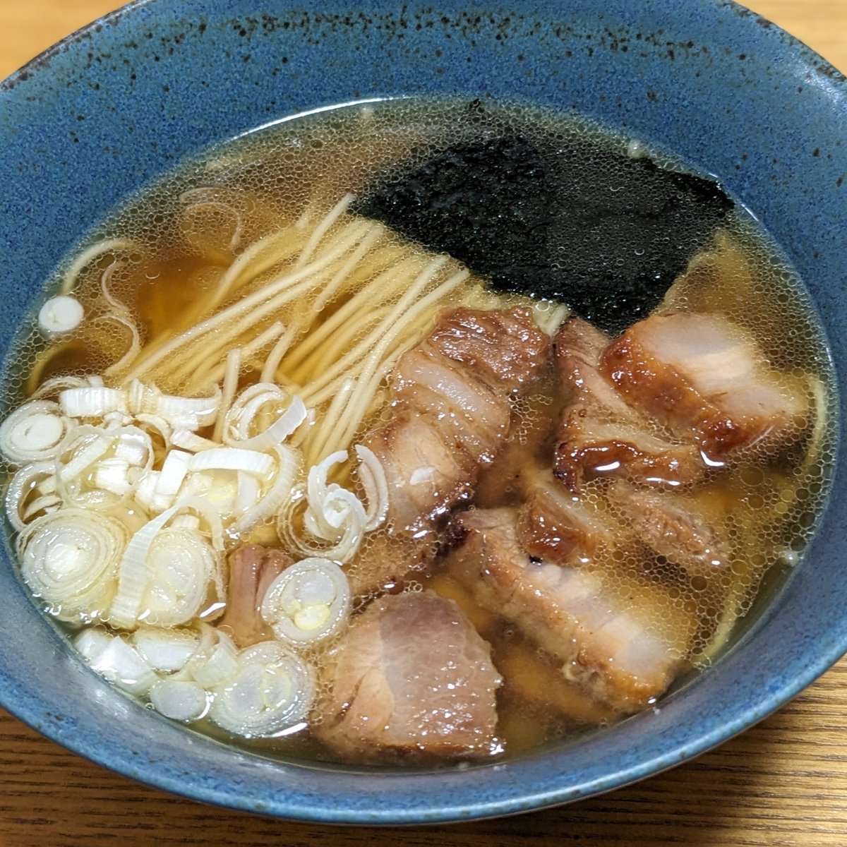5ECMZzdm6M27103's tweet photo. アイランド食品の「銘店伝説 かんざし」で大満足な〆チャーシューメン😋 https://t.co/MMZMnYuVoN