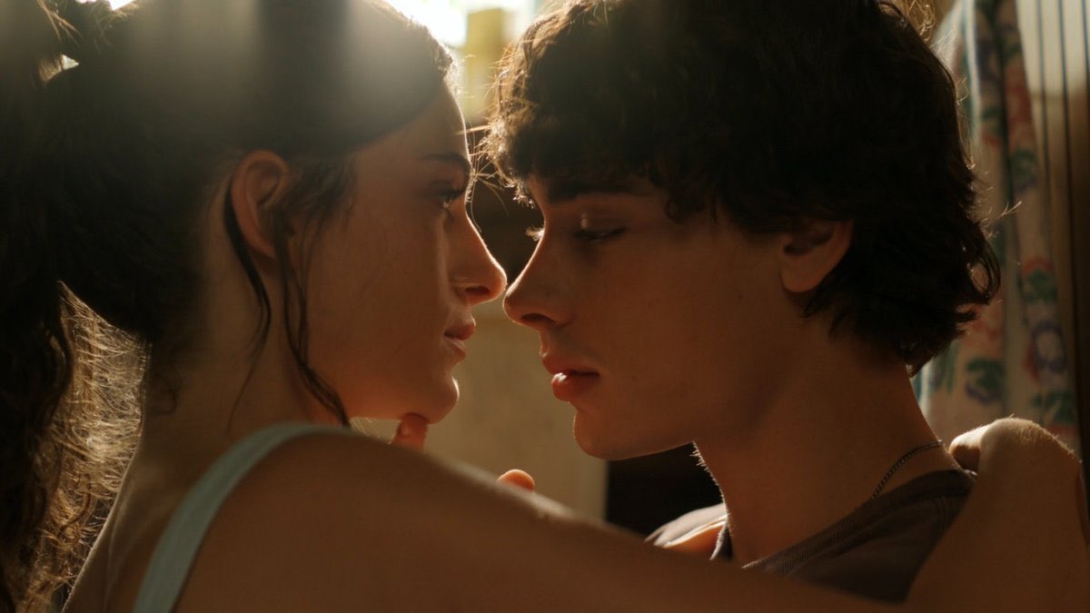 weirdshelIey's tweet photo. completamente obsesionada con ellos, el mejor slow burn que vi en años https://t.co/p4Fg2kNvEp