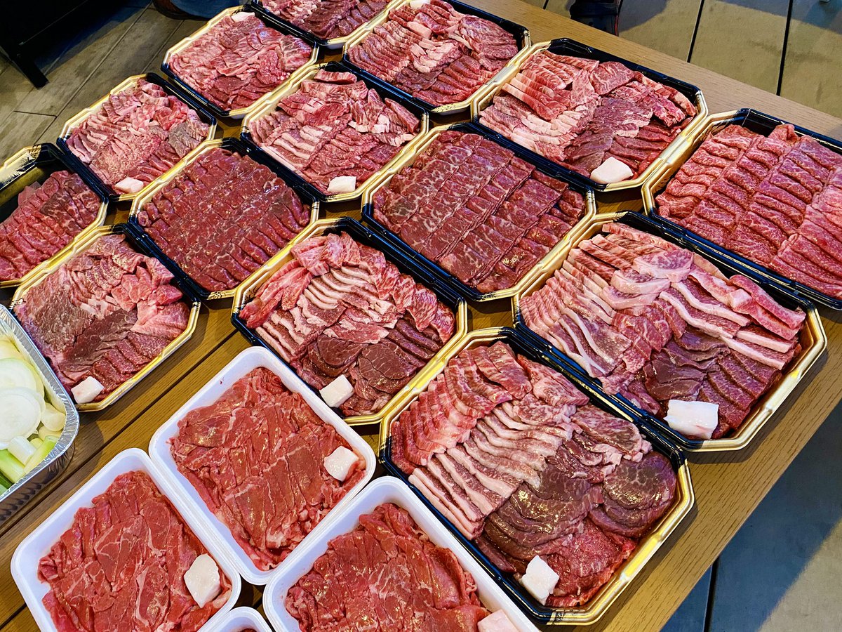 Artist_Rury's tweet photo. 暫くの間、肉を断っても大丈夫な位の量を戴きました。 https://t.co/73FoosggNS