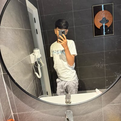 Rathrtvf's tweet photo. #NewProfilePic https://t.co/MMC1GT1l1R