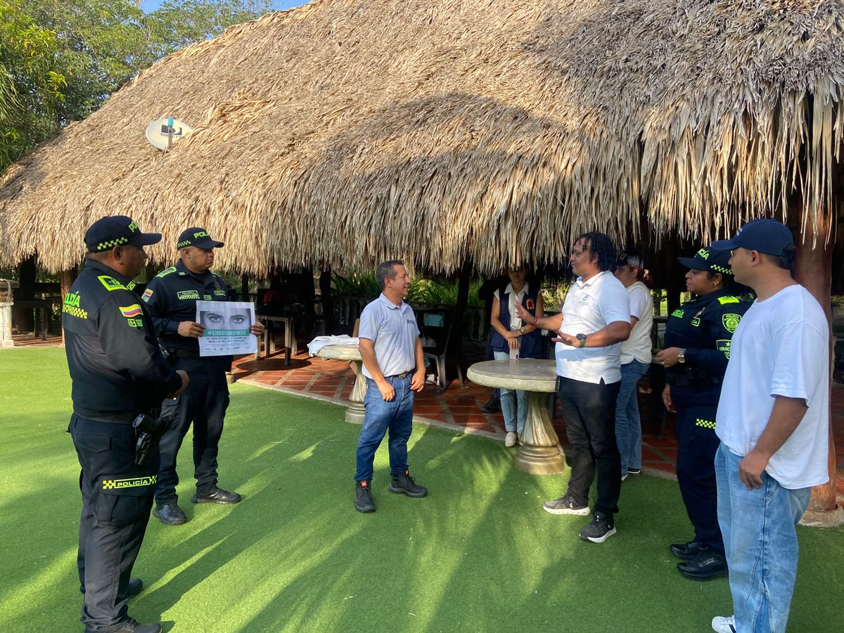 ProteccionPonal's tweet photo. En Baranoa, Atlántico, desarrollamos actividades de prevención, control y acompañamiento con prestadores de servicios turísticos, fortaleciendo el trabajo articulado con las autoridades para promover un turismo responsable y seguro. #TurismoSeguro https://t.co/5zZW842CTO