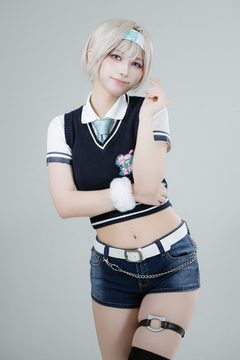 motoayus2's tweet photo. 🫑コミケまであと8️⃣日！！

勝利の女神:NIKKE
プリカ(旧衣装)

この衣装好きなんですけど、
色々思い出しちゃいますよね…🥲
写真集には闇の感じも詰め込みましたので、
お楽しみに…(???)

#NIKKEcosplay https://t.co/BMrHa93sEQ