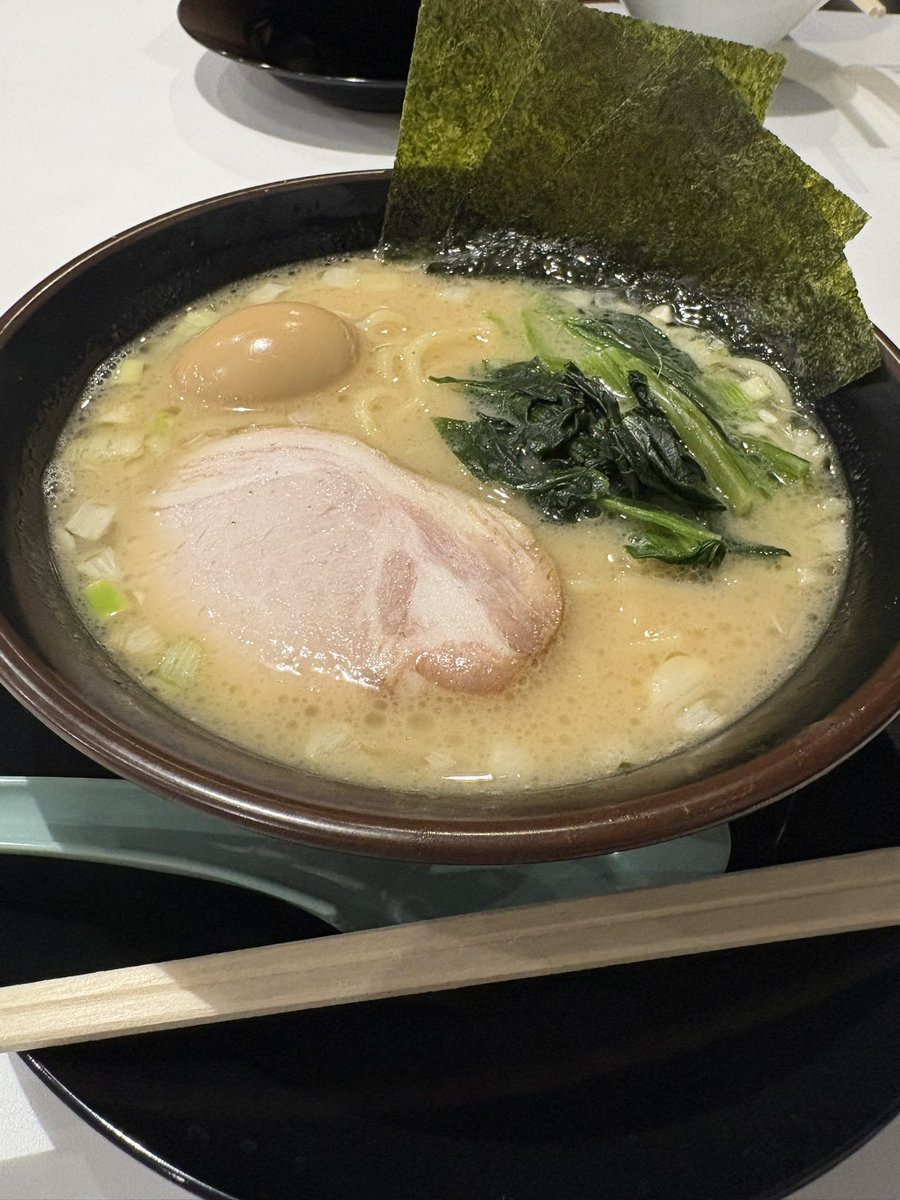 pot_hero_'s tweet photo. そういえばキメた https://t.co/xm9USzllZy