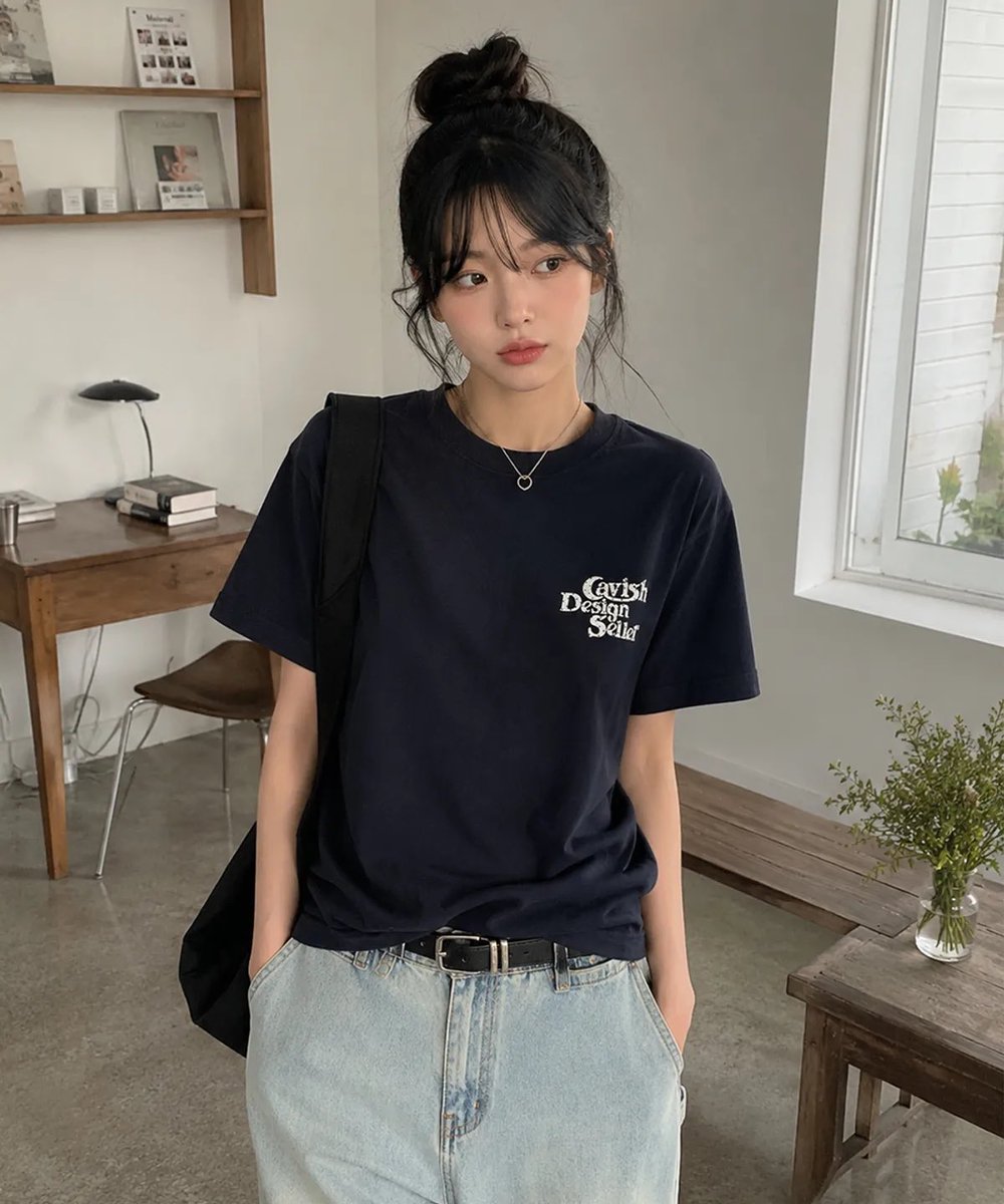 prevnseoul's tweet photo. ꒰ Pre ꒱ Cavish ⊹*⟡ 👩🏻🎵🫐🏹 ☆⋆
star seller logo ss tee 3 colors
★ ลด 35% เหลือ 990.- ส่งฟรี (มัดจำ 500.-)
🛩️ ส่งกลับแอร์ ♡ รับพรีจนกว่าคูปองจะหมดค่ะ
#cavish #เสื้อcavish #พรีออเดอร์เกาหลี https://t.co/kFl9x4Qi5s