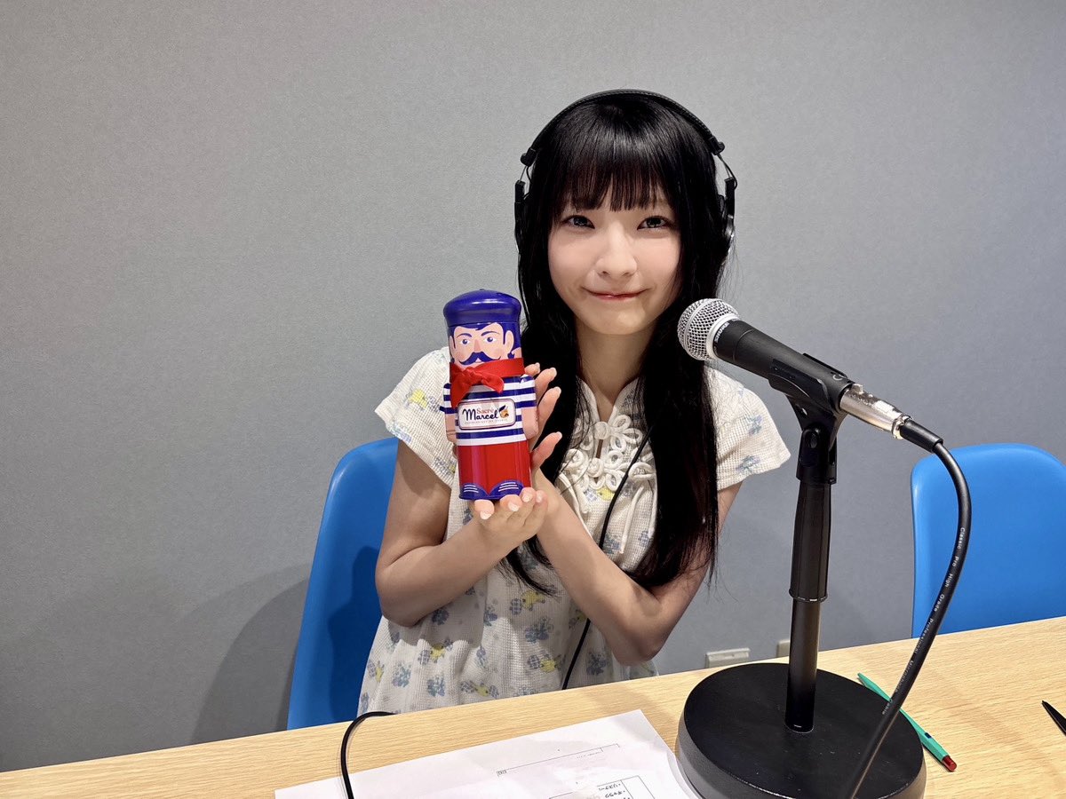nagata_kerekere's tweet photo. 永田さんからフランスみやげとして「セーラーおじさん」をいただきました!!
中身は硬くて甘いポップコーンでした
ありがとうございます!!
＃永田ラジオ https://t.co/8quOjvsPvT