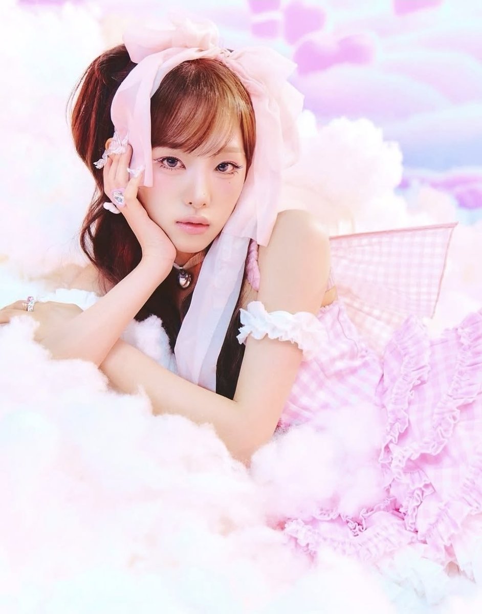 bunnimeew's tweet photo. interaction bait !! 
comment + moot me and ill give you an outfit based on your accs vibe !! 🐾🎀

⤷ #shedtwt #slittertwt #suicidetwt #moots https://t.co/WBHC9GbKBF