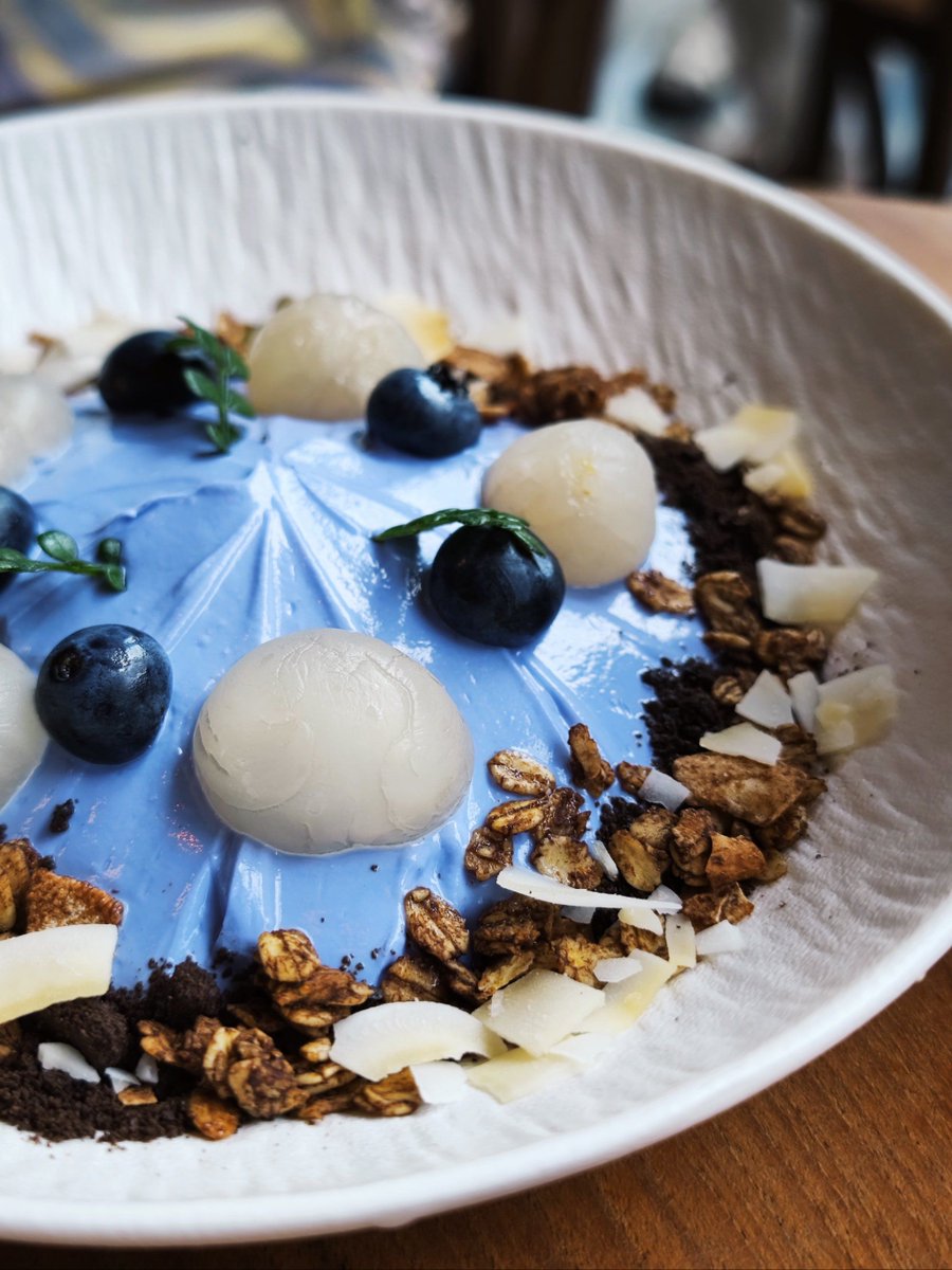 cherish_loyal's tweet photo. Just tried fresh wild blueberries from local farms—burst with natural sweetness, no added sugar, and packed with antioxidants! Perfect for morning yogurt or a quick snack. https://t.co/Zvd6gmQhIb