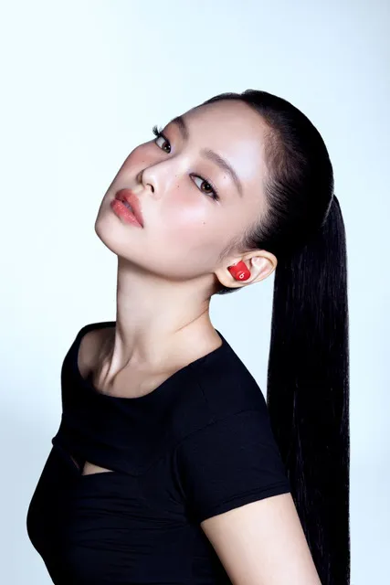 jenniescharts's tweet photo. Ten years of watching you break boundaries, redefine standards, & command the world stage. People tried to build narratives, but your talent, dignity, & grace always proved them wrong. A decade later, you are stronger than ever, paving your own path, and we couldn't be prouder.

Thank you for ten years of unmatched music, courage, and inspiration. We love you endlessly, JENNIE. Here’s to a decade of legacy and a future that belongs entirely to you!

WE STAND WITH JENNIE
#ADecadeWithJENNIE