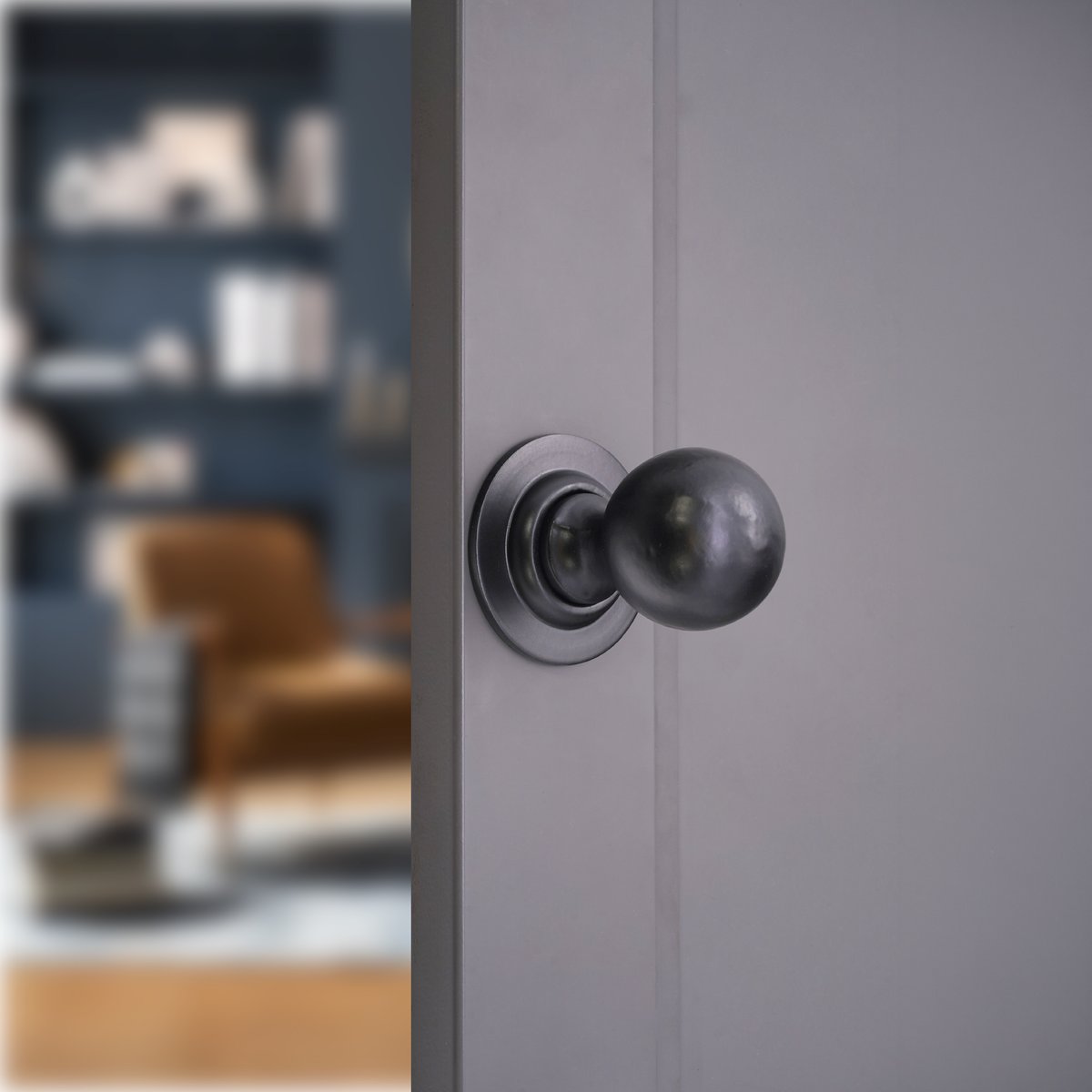 infinity_decor_'s tweet photo. Make a bold statement with the Iron Ball Mortice/Rim Door Knob – Matt  Black. 

Upgrade your doors now from - https://t.co/oOfQULsB7Y

#InfinityDecor #HomeDecor #MattBlackDoorKnob #IronDoorKnob #MorticeDoorKnob #RimDoorKnob #DoorHardware https://t.co/tx25O1qRj1