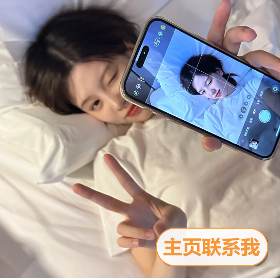 luanpablo3's tweet photo. 哎，窝在咖啡馆看了一下午雨，#交友 杯子空了不想走，想找人也发呆，#上海 主页还有别的。#反差。 https://t.co/kNqznOuN5p