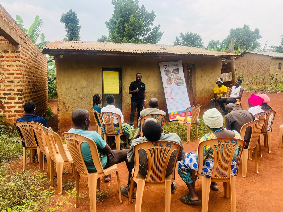 Abaaladaviesmu1's tweet photo. Community transformation starts with showing up.
My contribution is simple: show up, and share the little I have with others.
Because small acts, done consistently, change communities. π
#ServiceAboveSelf #CommunityTransformation https://t.co/suX6aGvzEb