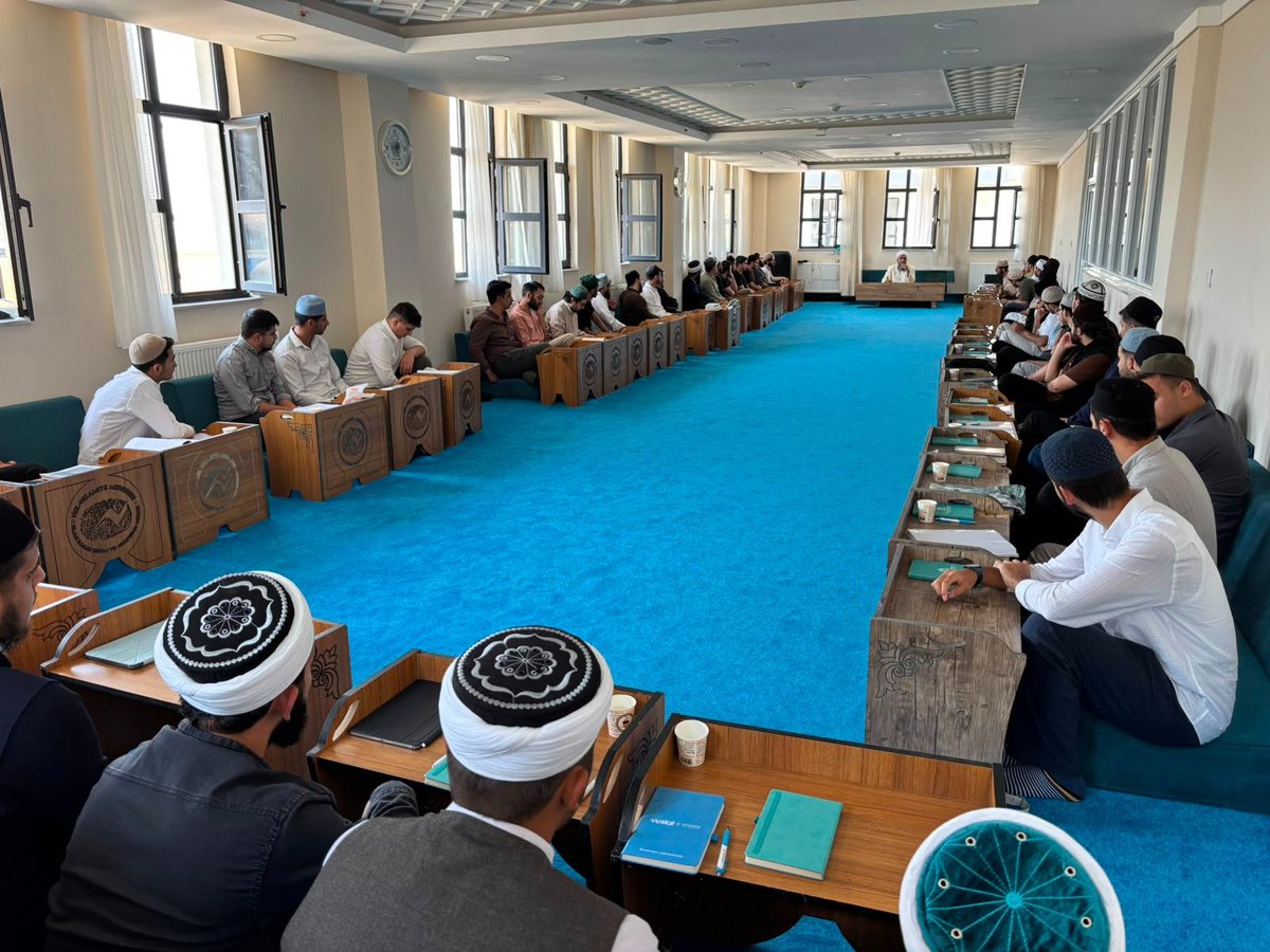 nizamiyeihtisas's tweet photo. Erzurum Nizamiye Kelâm ve Usûl İhtisası olarak düzenlediğimiz yaz kampı, farklı beldelerden gelen ilim taliplerinin katılımıyla başladı.  

Kamp boyunca Kelâm ve Usûl-i Fıkıh ilimlerinin temel meselelerini ele alarak katılımcılara bu ilimlere nitelikli bir giriş sunmayı hedefliyoruz.  

Allah Teâlâ’dan niyazımız, bu ilmî birlikteliği hayırlara vesile kılması ve bizleri ilmiyle âmil kullarından eylemesidir.