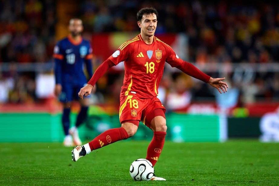 NicoStream91493's tweet photo. @realmadrid Please sign Zubimendi, he has won: 
🏆 World Cup
🏆 European Championship 
🏆 UEFA Nations League
🏆 Premier League
🏆 Copa del Rey

He also knows how to control the tempo of the game which is exactly what we need. https://t.co/KCPIj2744W
