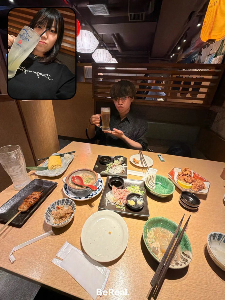 natsuno_fubutsu's tweet photo. 【🍻演者紹介🍻】

①大気圏
②りゅうちゃん:ビール
長渕:ジャスミン割り
③2人で飲みに行くぐらいには2人ともお酒が大好き❤️❤️
あーんみんなでお酒飲もっ😍

客席で飲食できるライブ「全員飲酒ライブ」お取り置きはこちらから
🎫https://t.co/Ka2qpHRA7m https://t.co/3NXwWozBSJ