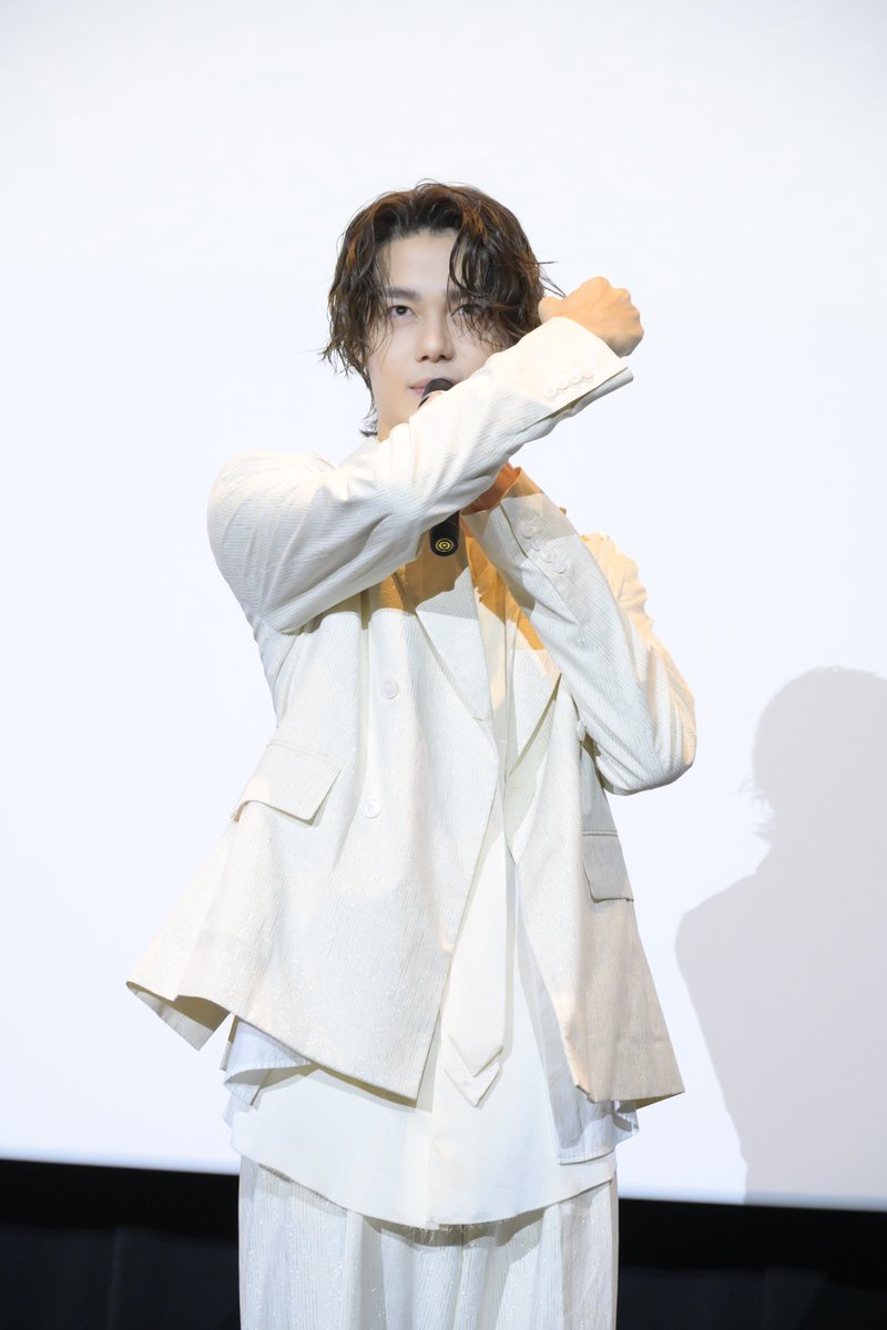toeiHERO_movie's tweet photo. ⋱⠀𝙀𝙫𝙚𝙣𝙩 𝙍𝙚𝙥𝙤𝙧𝙩⠀⋰
公開御礼舞台挨拶 🎬
￣￣￣￣￣￣￣￣￣￣
#映画ゼッツ より
#今井竜太郎 さん #曽野舜太  さん 
#上堀内佳寿也 監督が登壇‼️
⠀
応援してくださる皆様へありったけの感謝を込めたトークイベントで、作品の裏話などをたっぷりお届け🗣️
⠀
作品の魅力を伝えるあいうえお作文で二人の才能が開花📣
さらに当初台本にはなかった、ゼッツと夢現のセリフも判明！？
ぜひ全文をご覧ください📝
⠀
▼レポート全文はこちらから
https://t.co/7j4A4aoItI
⠀
映画『#仮面ライダーゼッツ さよならのミッション』
大ヒット上映中🎬