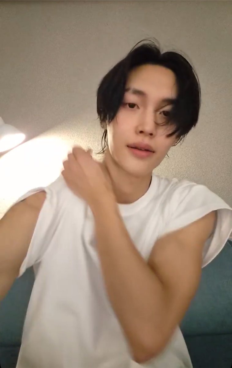 ppuppyboi's tweet photo. หล่ออะรัก https://t.co/QPXKpC9u9N