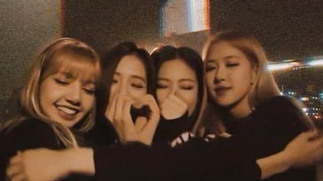 BLACKPINKGLOBAL's tweet photo. Happy 10th Anniversary, our forever home.

DECADE WITH BLACKPINK
#BLACKPINK10thAnniversary #BLACKPINK_FOURever
#10YearsWithBLACKPINK 
#10주년_블랙핑크_포에버 https://t.co/xT3UUdZbX4
