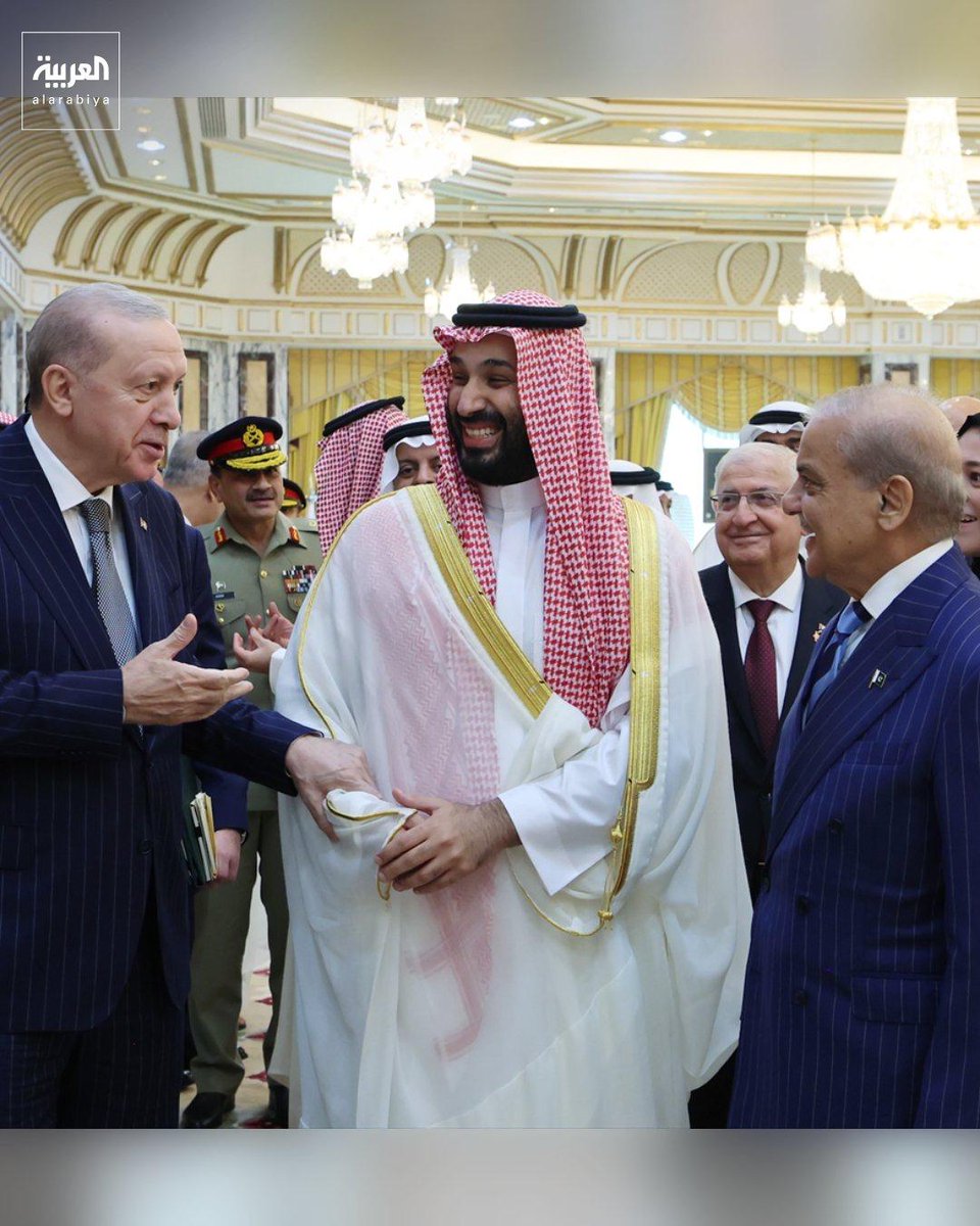 AlArabiya_KSA's tweet photo. أردوغان: "اتفاقية مكة" قائمة على مبدأ الردع الجماعي وومفتوحة أمام الدول الشقيقة الساعية إلى السلام

======
🔴  أردوغان: "اتفاقية مكة" قائمة على مبدأ الردع الجماعي وتعزز التعاون الأمني والدفاعي

🔴  أردوغان: الاتفاقية ستطور مشاريع مشتركة في الصناعات الدفاعية ومكافحة الإرهاب

🔴  أردوغان: الاتفاقية تؤكد على حق الدفاع وفق ميثاق الأمم المتحدة ومفتوحة لمشاركة الدول الشقيقة الساعية للسلام والاستقرار

من العربية